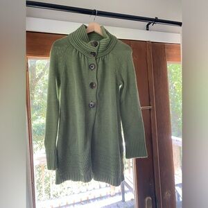 Adorable Retro Style Green Sweater